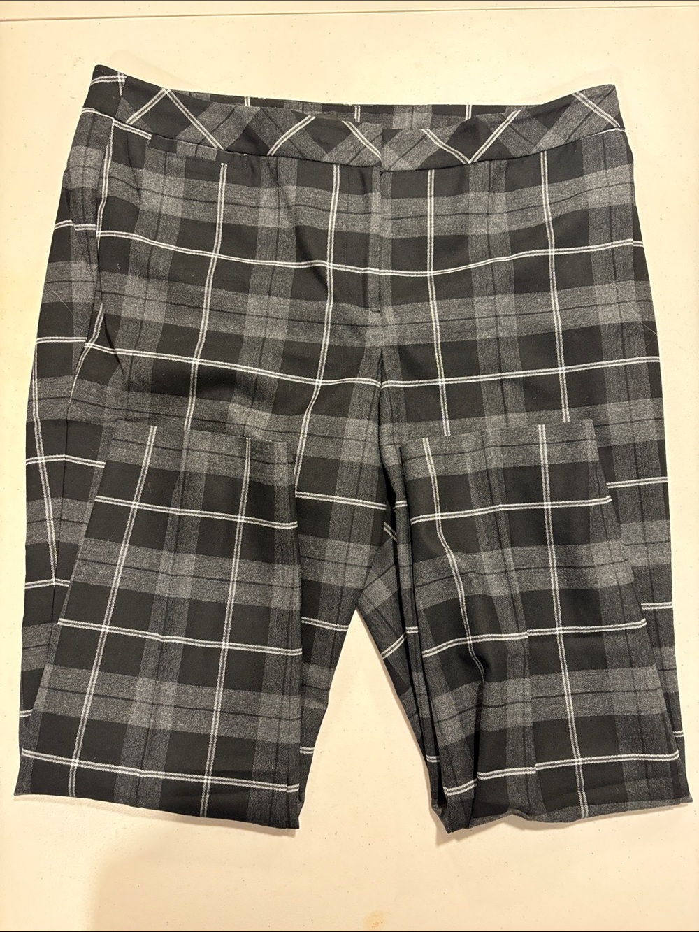 Talbots Hampshire Black and Gray Lined Plaid Pants